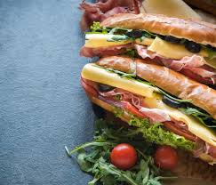 Panino Gusto Max Sandviç 190TL -(labne,mayonez,isli peynir,cheddar,hindi füme)